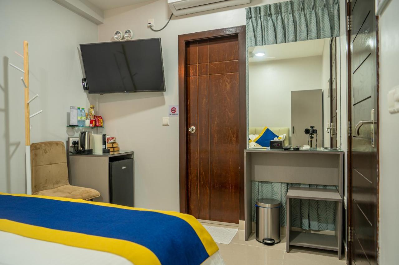 מאלה Tour Inn מראה חיצוני תמונה