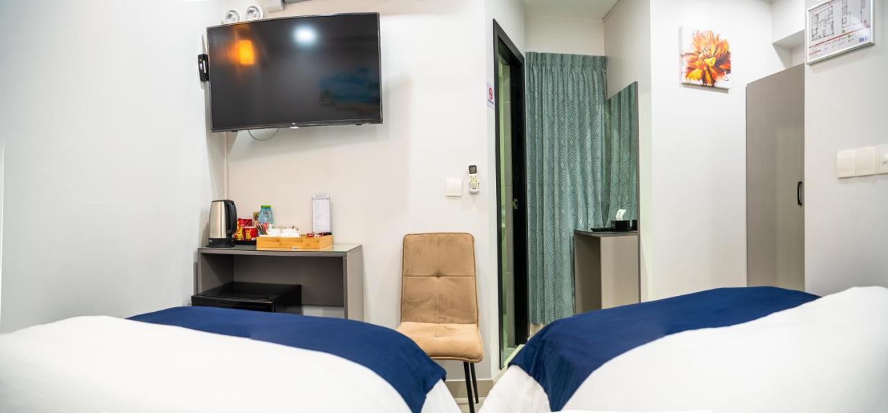מאלה Tour Inn מראה חיצוני תמונה