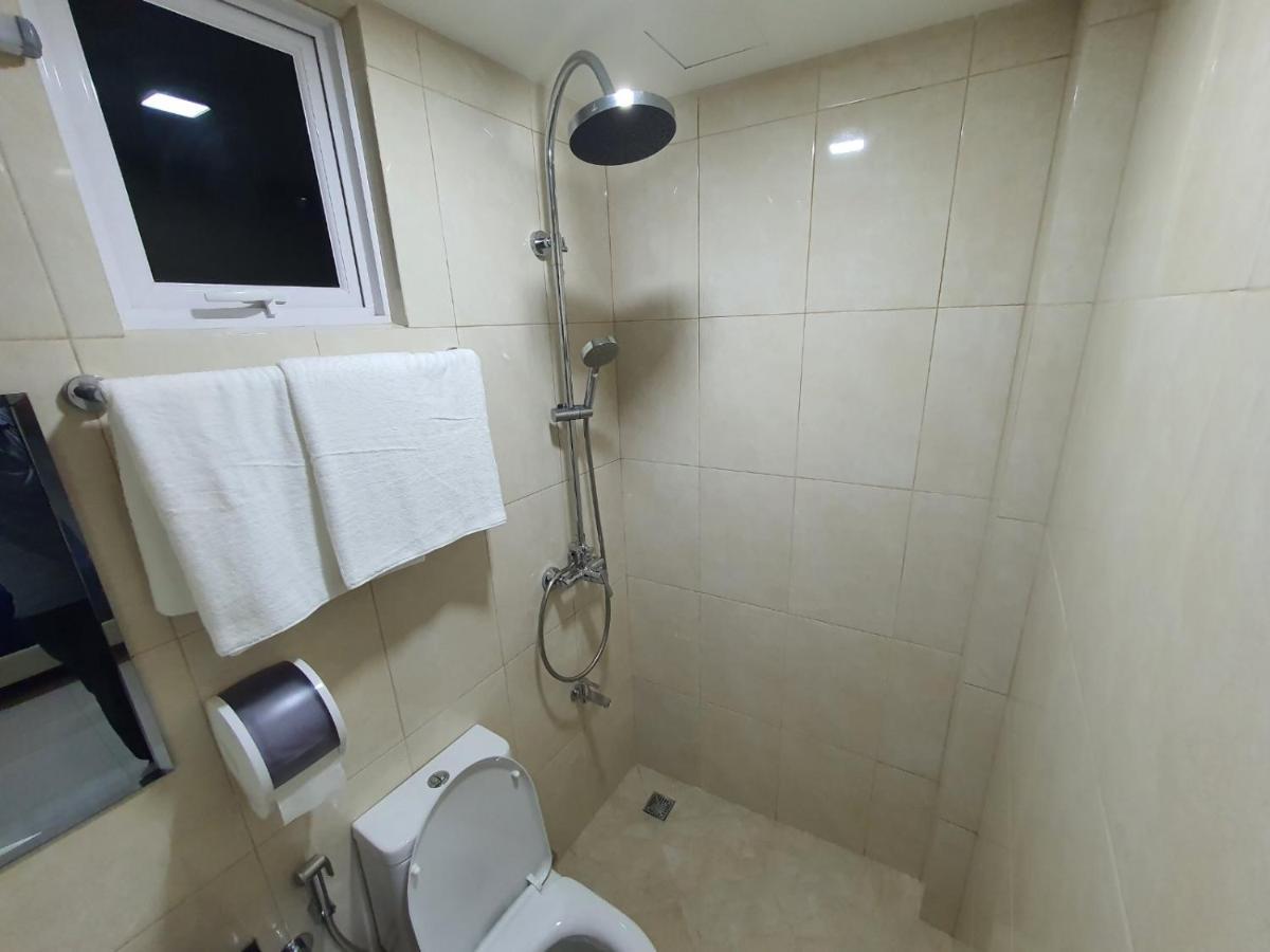 מאלה Tour Inn מראה חיצוני תמונה